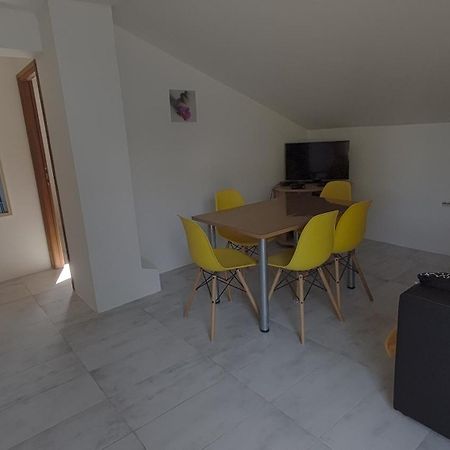 Apartman Tea Карлобаг Екстер'єр фото