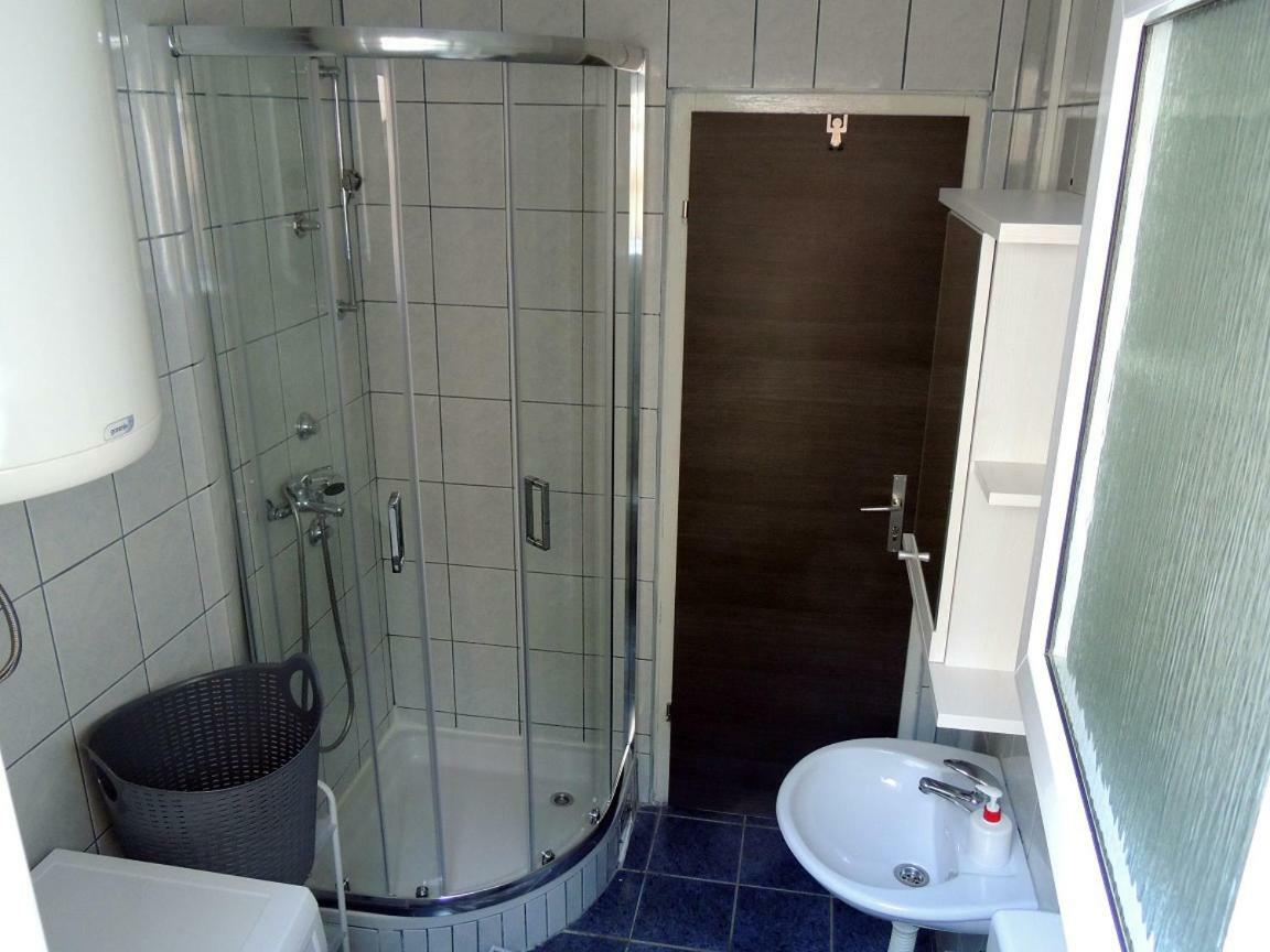Apartman Tea Карлобаг Екстер'єр фото
